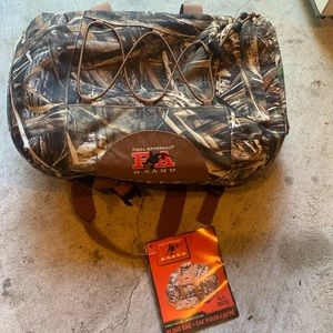 Final approach blind bag. Mossy oak. Browning. Duck hunting. Camo. Camouflage.